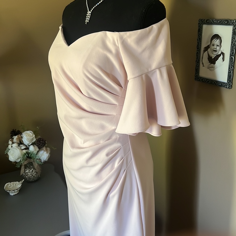 Calvin Klein off the shoulder formal dress; sz. 6 - Picture 7 of 13